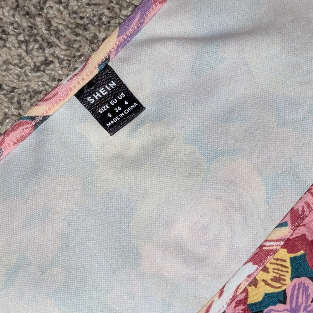 Shein Floral Puff Sleeve Top and Gap/Motel Pink Skirt Bundle - Picture 6 of 6